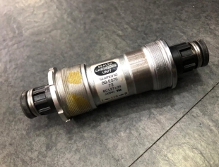 Shimano XT BB-ES70 Octalink Bottom Bracket 73mm x 113mm