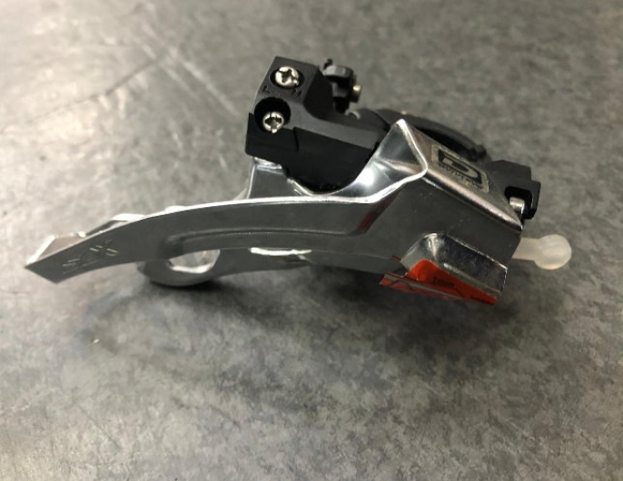 Shimano SLX FD-M670 10-speed Triple Front Derailleur, Top Swing, Dual-Pull