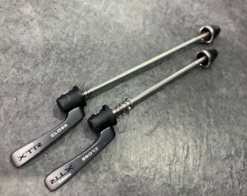 Shimano XTR M950 Mountain Bike Skewer Set 100mm 135mm Quick Release