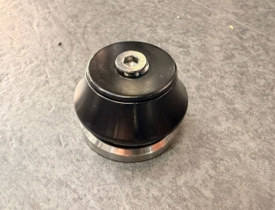 Cube Top Integrated 1-1/8", Bottom Integrated 1-1/4" Headset