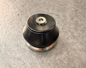 Cube Top Integrated 1-1/8", Bottom Integrated 1-1/4" Headset