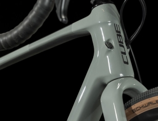 Cube NUROAD C:62 PRO Carbon GRX Gravel Bike