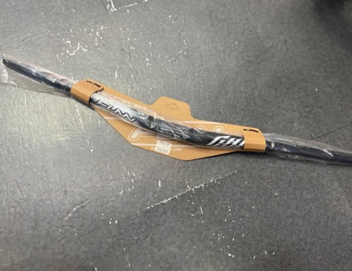 Funn Fullon Handlebar 31.8mm x 785mm 15mm rise