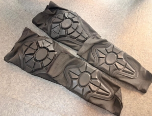 The One Kids Knee Pad Elbow Pads Anti Slip Guards for Child Girls Boys 2-7 years old Bk