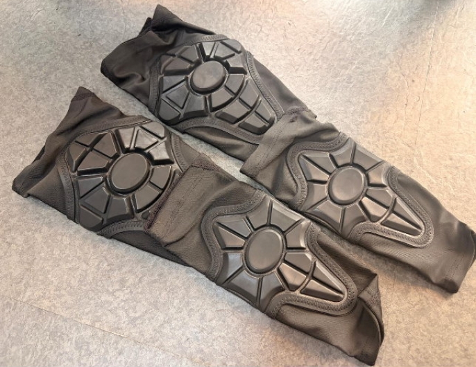 The One Kids Knee Pad Elbow Pads Anti Slip Guards for Child Girls Boys 2-7 years old Bk The One Kids Knee Pad Elbow Pads Anti Slip Guards for Child Girls Boys 2-7 years old Bk