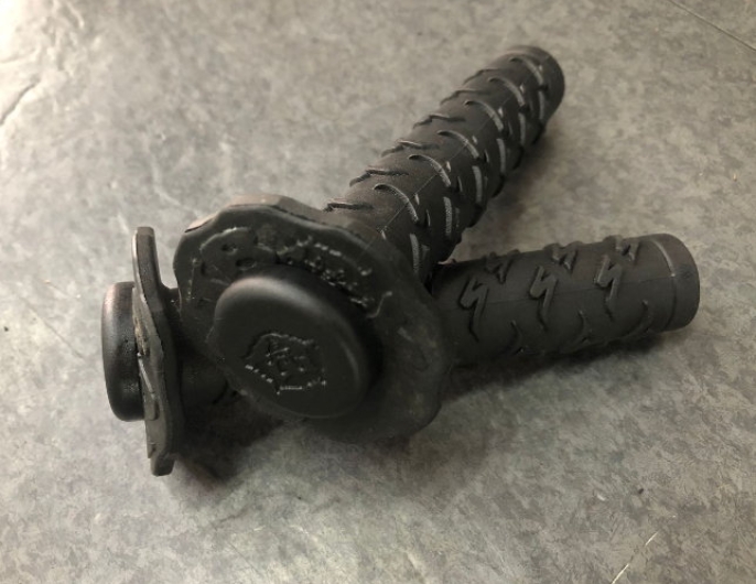 1999 SPECIALIZED FatBoy BMX Grips