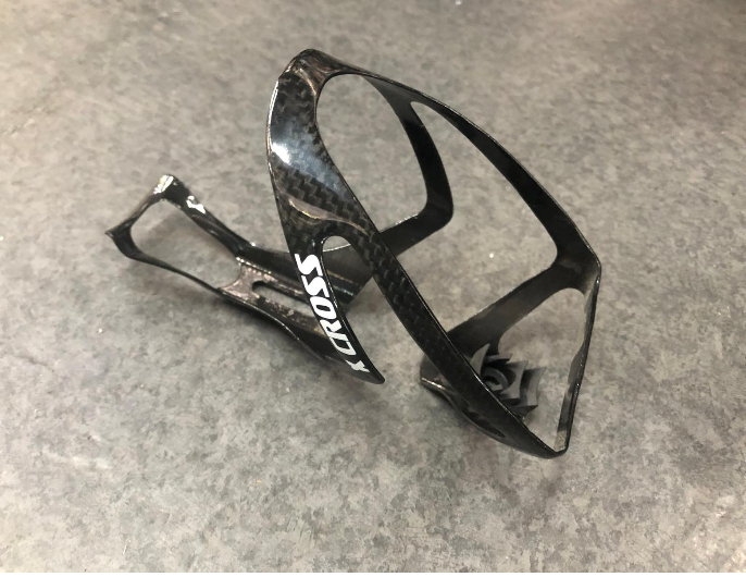 XCross SL1 UD Carbon Bottle Cage
